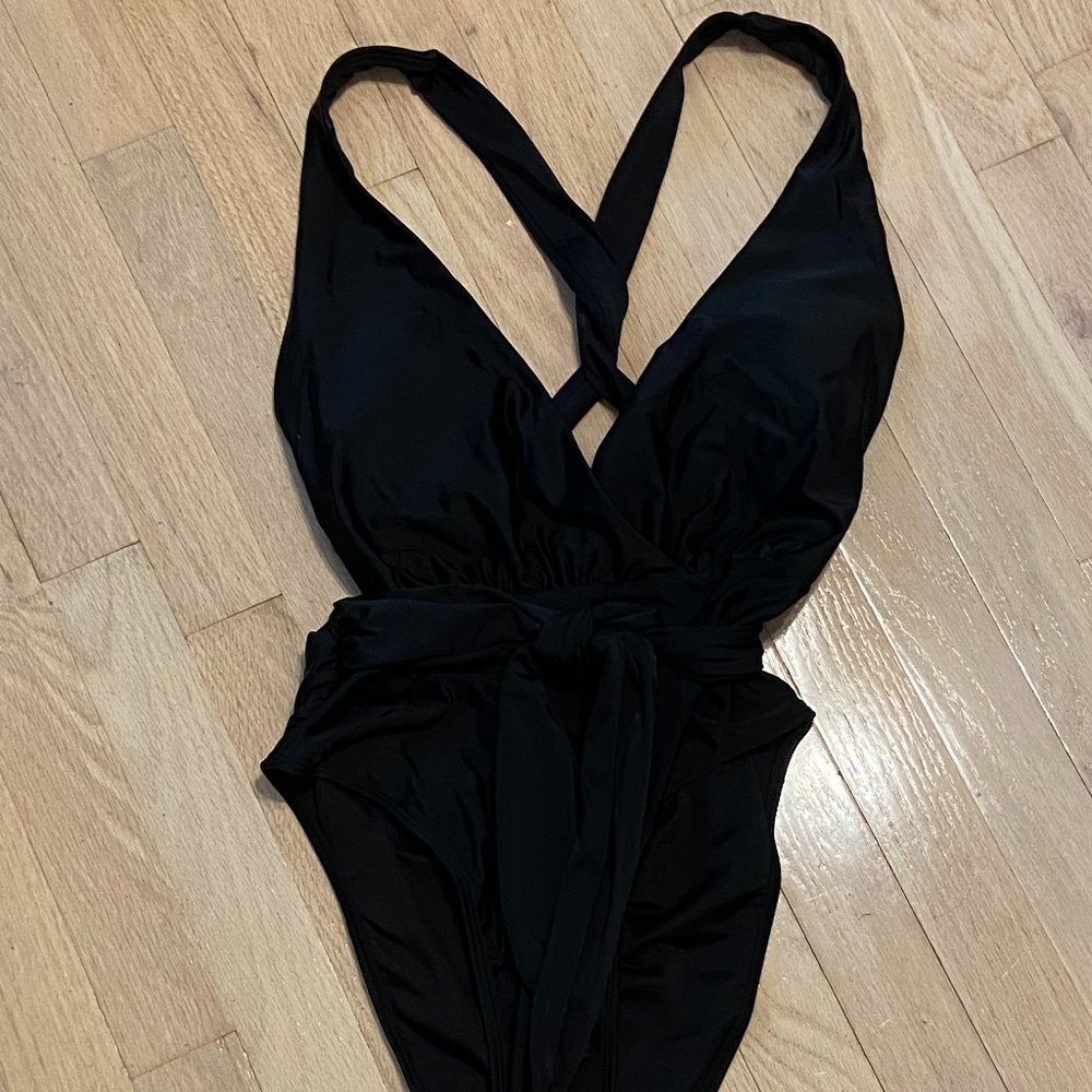 NWT Cupshe Black 1 pc Swimsuit Sz L